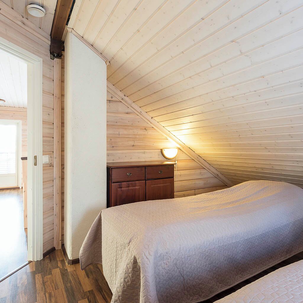 Iron/ironing board, free WiFi