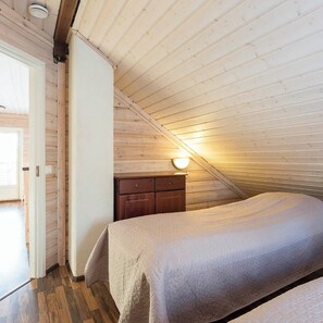 Cottage, 3 Bedrooms, Balcony | Iron/ironing board, free WiFi - Pyry Cottage (Muurame)