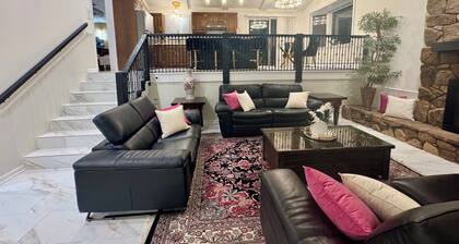 Fabulous 5-bedroom, 6 beds, 3 bath house near Ohare in Prospect Heights