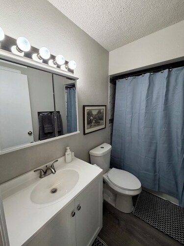 Workman’s Rest Pt. 2 – Quiet Upstairs 2BR for Working Travelers