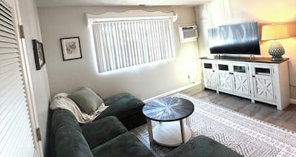 Workman’s Rest Pt. 2 – Quiet Upstairs 2BR for Working Travelers