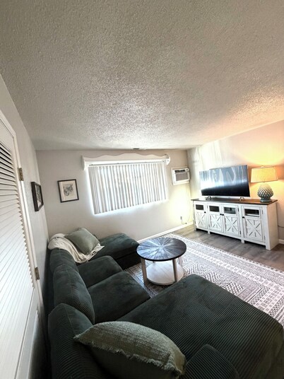 Workman’s Rest Pt. 2 – Quiet Upstairs 2BR for Working Travelers