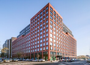 Exterior - Cozy 1-bedroom apartment with AC in serene New York (New York)