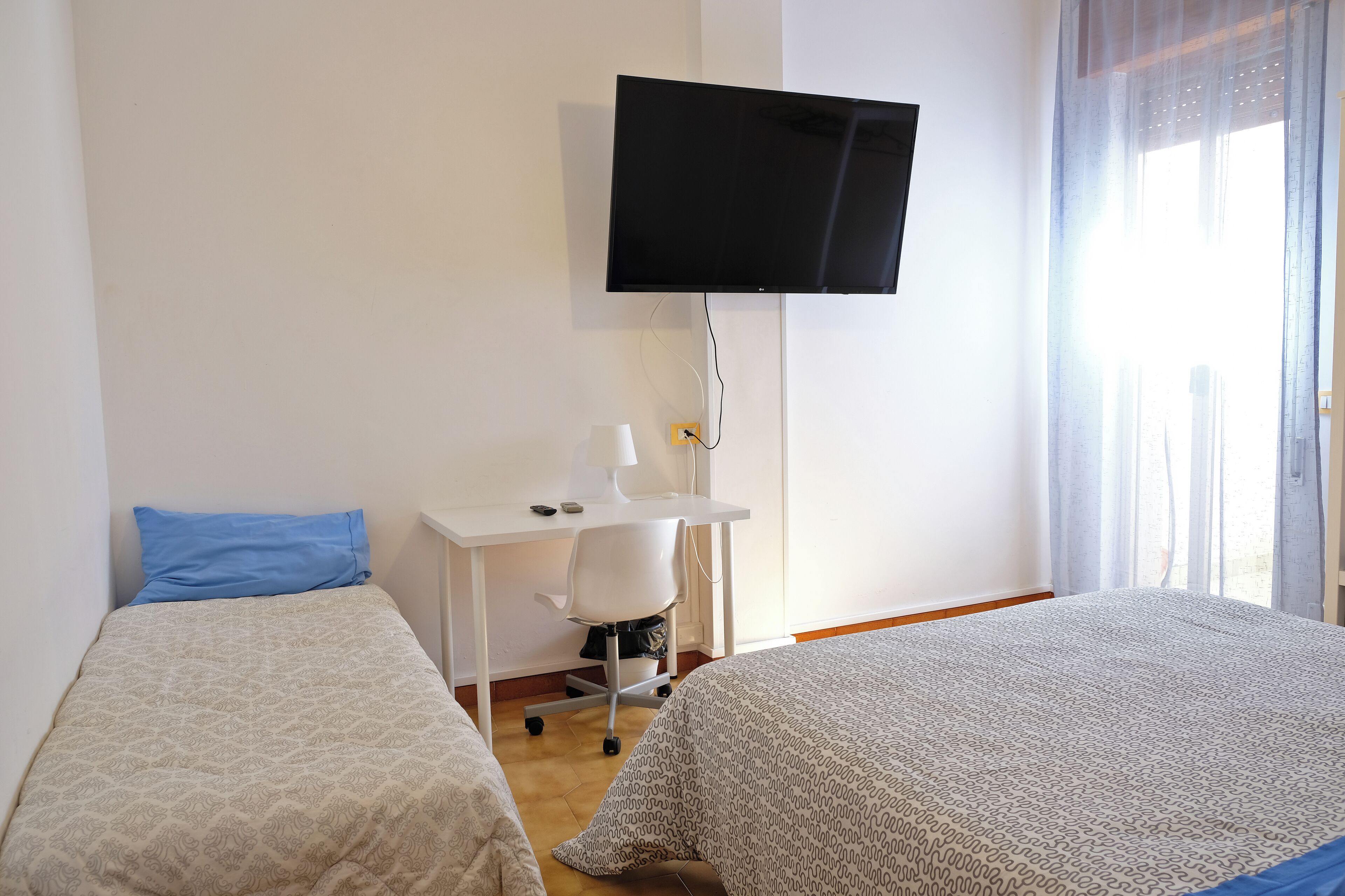 واي فاي وملاءات أسرّة