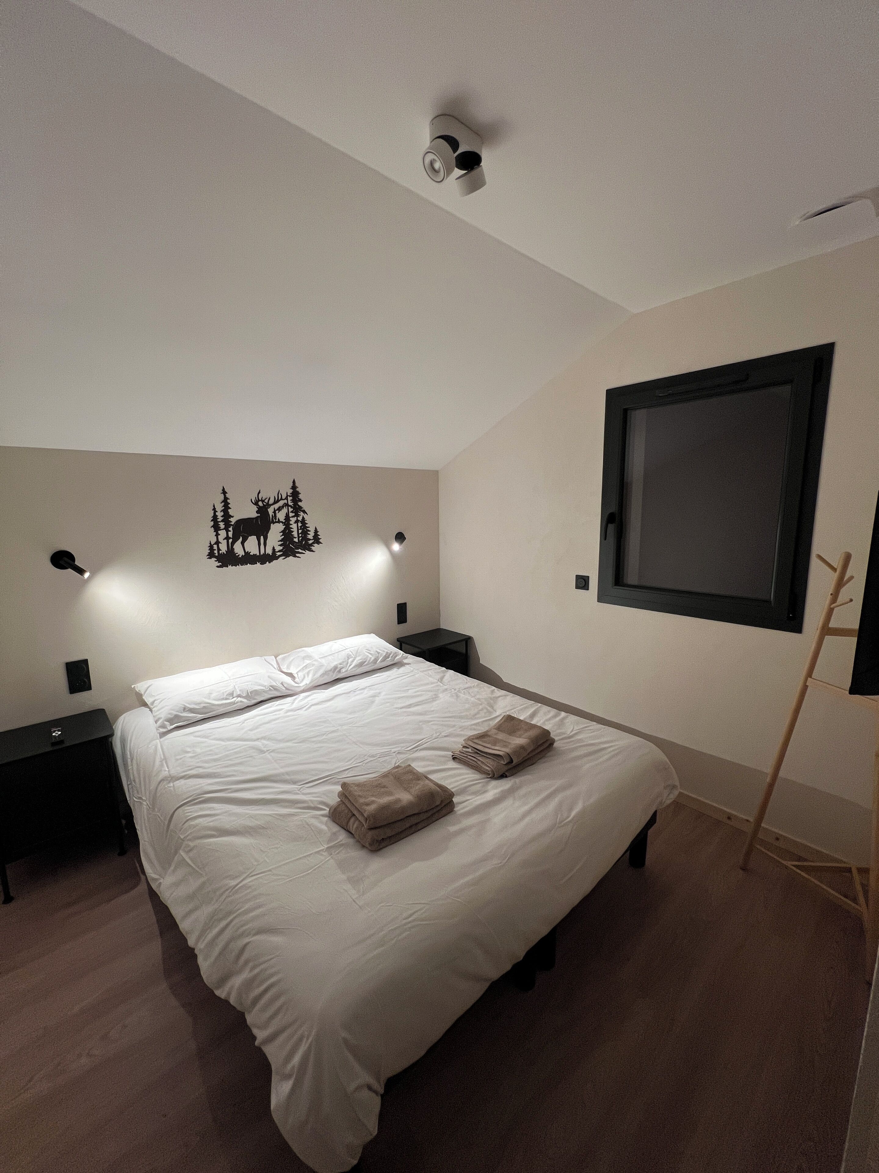 1 chambre, fer et planche à repasser, Wi-Fi gratuit, draps fournis