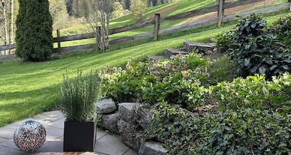 Newly renovated vacation apartment with large south-facing terrace and fantastic mountain views