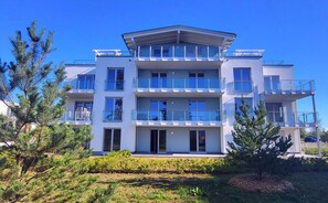 Exterior - Desire for the sea - vacation apartment with terrace, garden, sauna and sports/games (Garz)