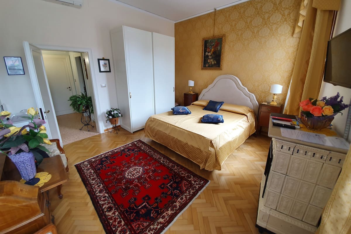 Junior Suite, City View (Stufa) | In-room safe, blackout drapes, free WiFi