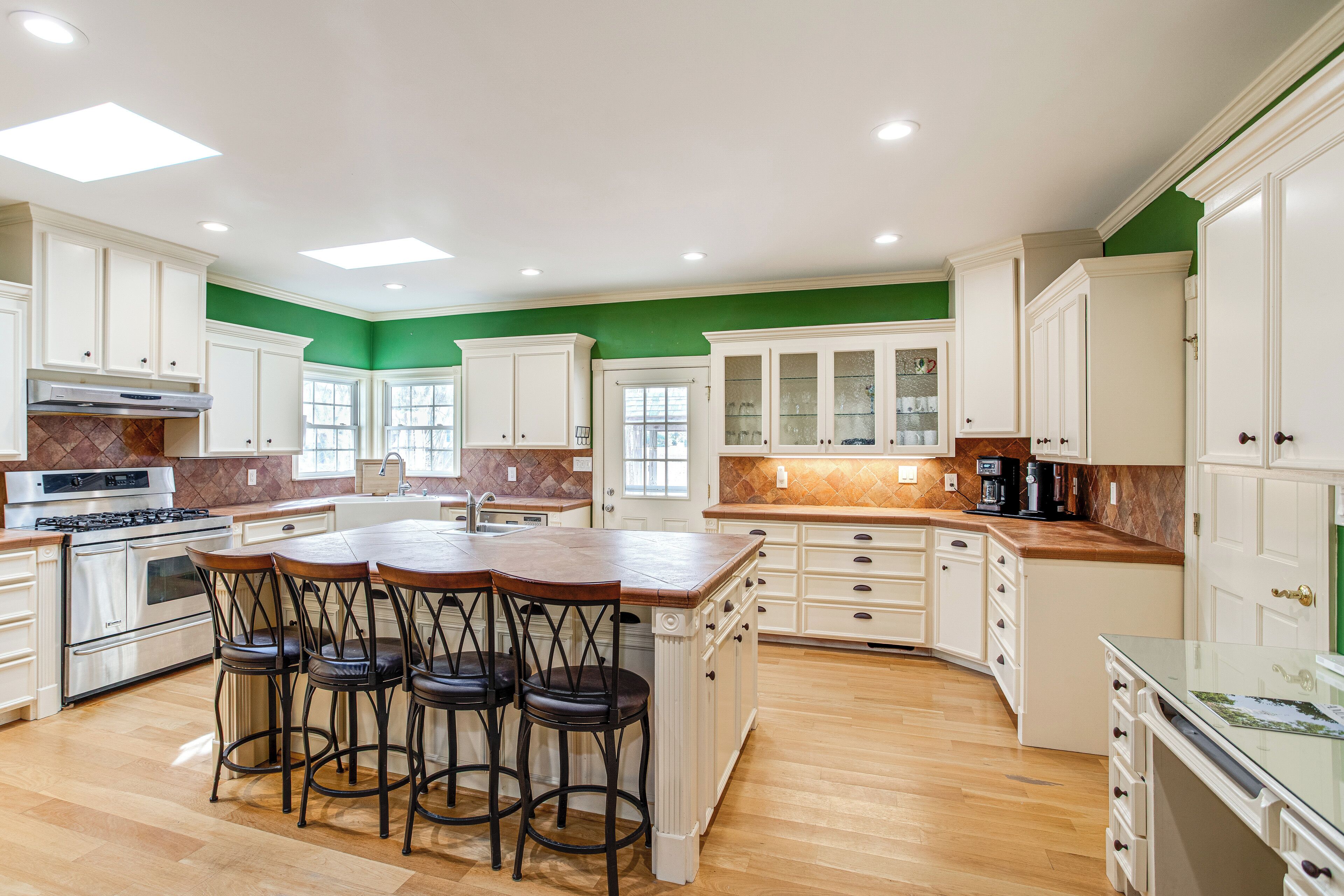 雪櫃、微波爐、爐具、洗碗機