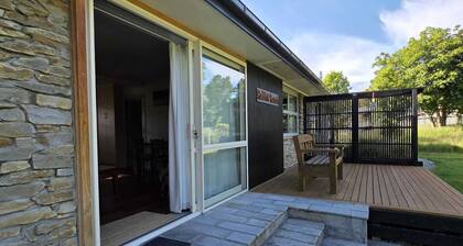 Rabbit Ranch
Burkes Pass
Gateway to Tekapo and the Mackenzie District