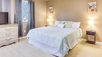 Iron/ironing board, Internet, bed sheets