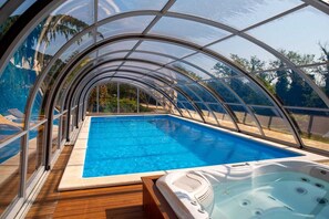 Pool - Villa Julijud with a Private Pool and Glass Dome – an Istrian Gem for Complete Relaxation (Pazin)