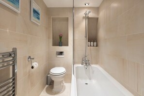 Hair dryer, towels - Lovely Maisonette in Centre of City w/ Parking (Bath)