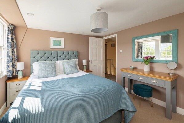 Iron/ironing board, travel cot, free WiFi, bed sheets
