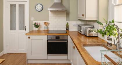 Lovely Maisonette in Centre of City w/ Parking