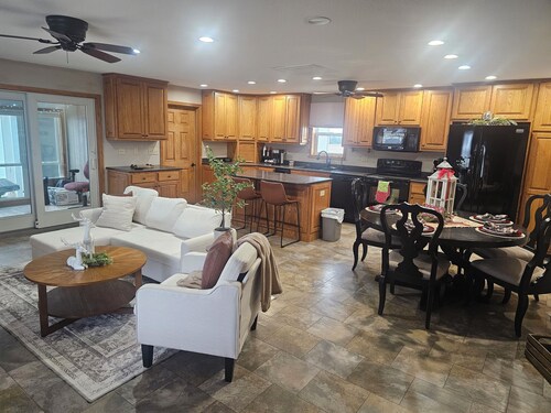  2 Bedroom 2 bath home, wheel chair accessible home overlooks golf course & pond