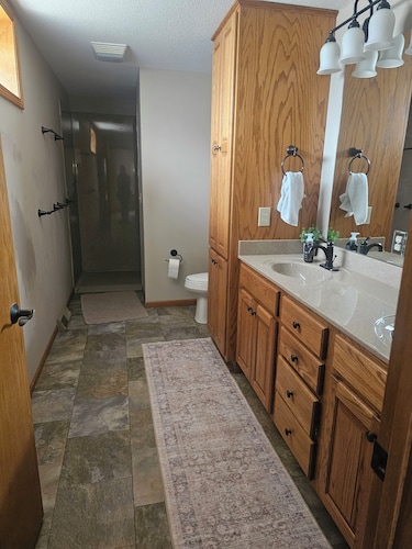  2 Bedroom 2 bath home, wheel chair accessible home overlooks golf course & pond
