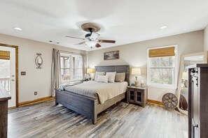 Iron/ironing board, internet, bed sheets