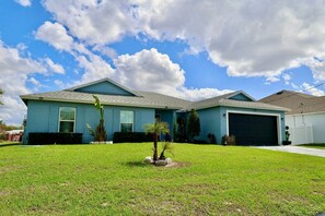 Exterior - Treasure Coast Tranquility Home (Port St. Lucie)
