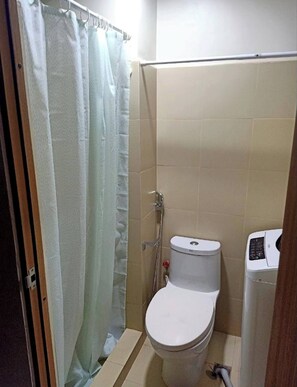 Kondominium, 2 kamar tidur | Kamar mandi