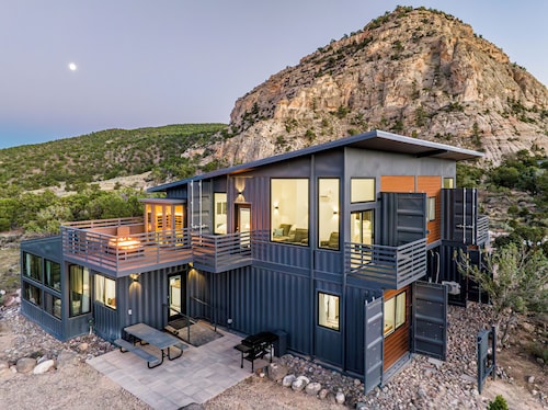 New! Lavish Shipping Container Experience with 3 King Suites & Amazing Views!