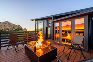 Terrace/patio - New! Lavish Shipping Container Experience with 3 King Suites & Amazing Views! (Teasdale)