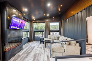 Interior - New! Lavish Shipping Container Experience with 3 King Suites & Amazing Views! (Teasdale)