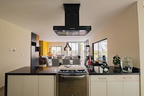 Private kitchen - Casa Luan Alberca & Amenidades en Sumiya (Cuernavaca)