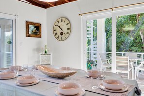 Dining - Pet Friendly! Ocean Views, Pool & Dock | Walk to Sombrero Beach 🏖️ (Marathon)
