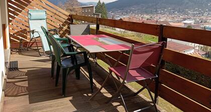 Appart cosy avec terrasse/belle vue, garage, box pour 2 vélos, 2 à 4 personnes