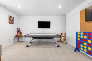 Children's area - Ginger Creek Getaway, For Dog Loving Families! (Boise)