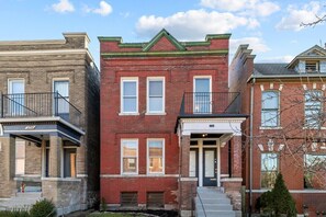Exterior - Lovely 1-bedroom house with AC in charming St. Louis (St. Louis)