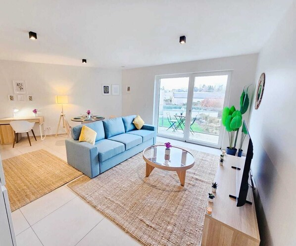 Living area - Warm&Bright 1BR w terrace&parking (Luxembourg City)