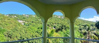 Adorable 1-bedroom apart W/ FREE SUV in charming St Thomas