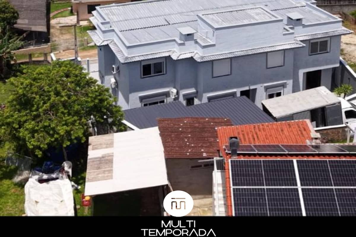 Näkymä rannalle/valtamerelle