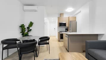 Deluxe Studio | Living area