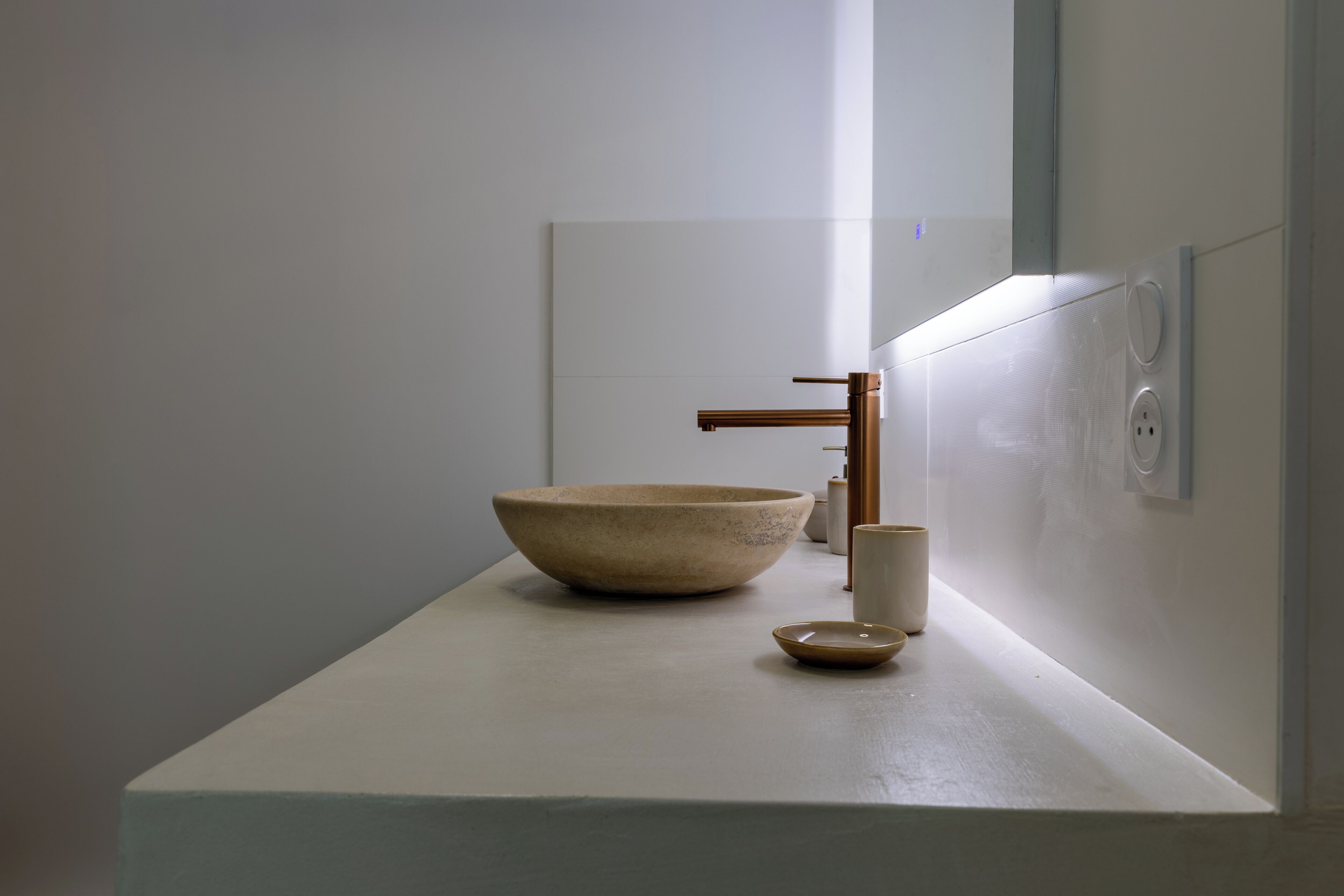 Bruser, hårtørrer, håndklæder, Sæbe