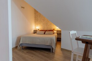 1 habitación, tabla de planchar con plancha y acceso a internet 