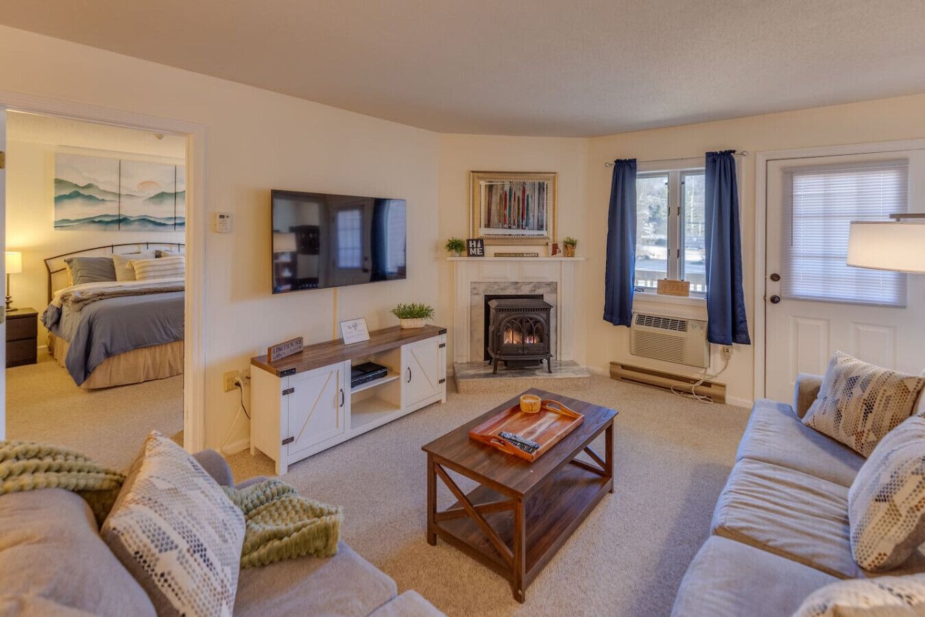 TV, fireplace, ping pong