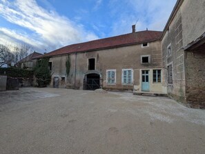 Exterior - Le Petit Gite du Relais (PARGUES)