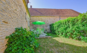 Property grounds - Le Petit Gite du Relais (PARGUES)