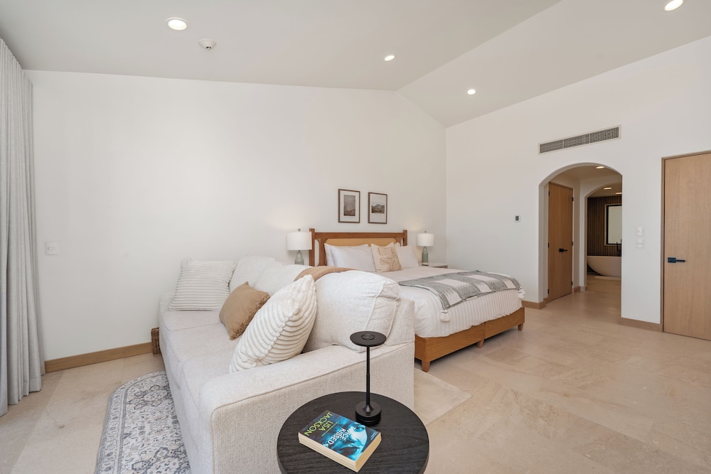 Ocean View 3 BR Penthouse with Private Jacuzzi at Puerta del Sol, Cabo ...
