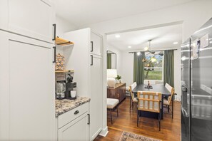 Interior - Beautiful 4BR / 2BA Mid-Term Rental – Hot Tub • Sauna • Game Room • Sleeps 12 (Nashville)