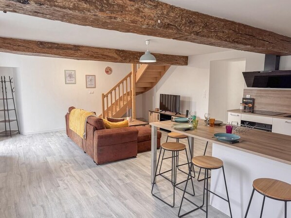 Living area - Between Bressuire & Thouars- By R&G (Coulonges-Thouarsais)