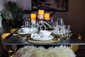 Dining - 3-bedroom townhome in serene Driggs with AC comfort (Driggs)