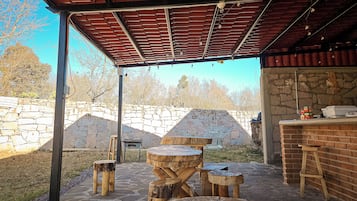 屋外ダイニングエリア