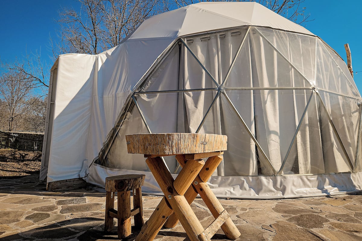 واي فاي مجانًا وملاءات أسرّة