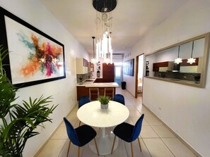 Dining - Saldana Townhouse Rooftop (San Juan)