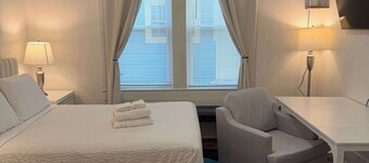 Charming 2-Bedroom Home Near Downtown Lafayette