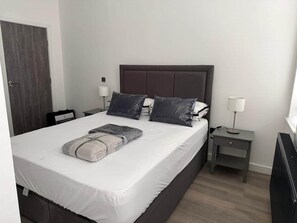 Fer et planche à repasser, Wi-Fi, draps fournis